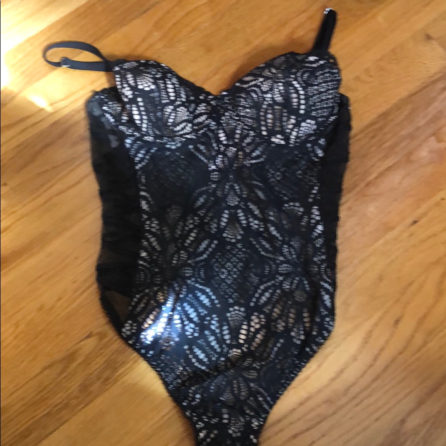 Brand New Vs Bodysuit